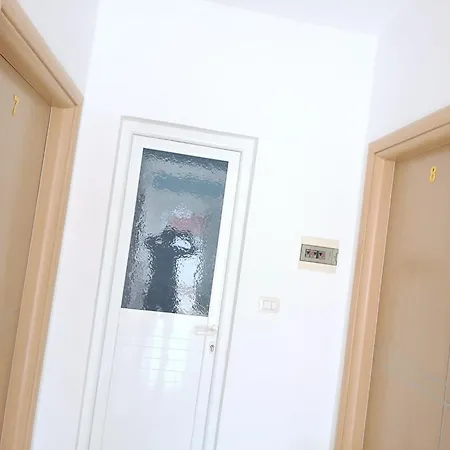 John Εξαμίλιο
